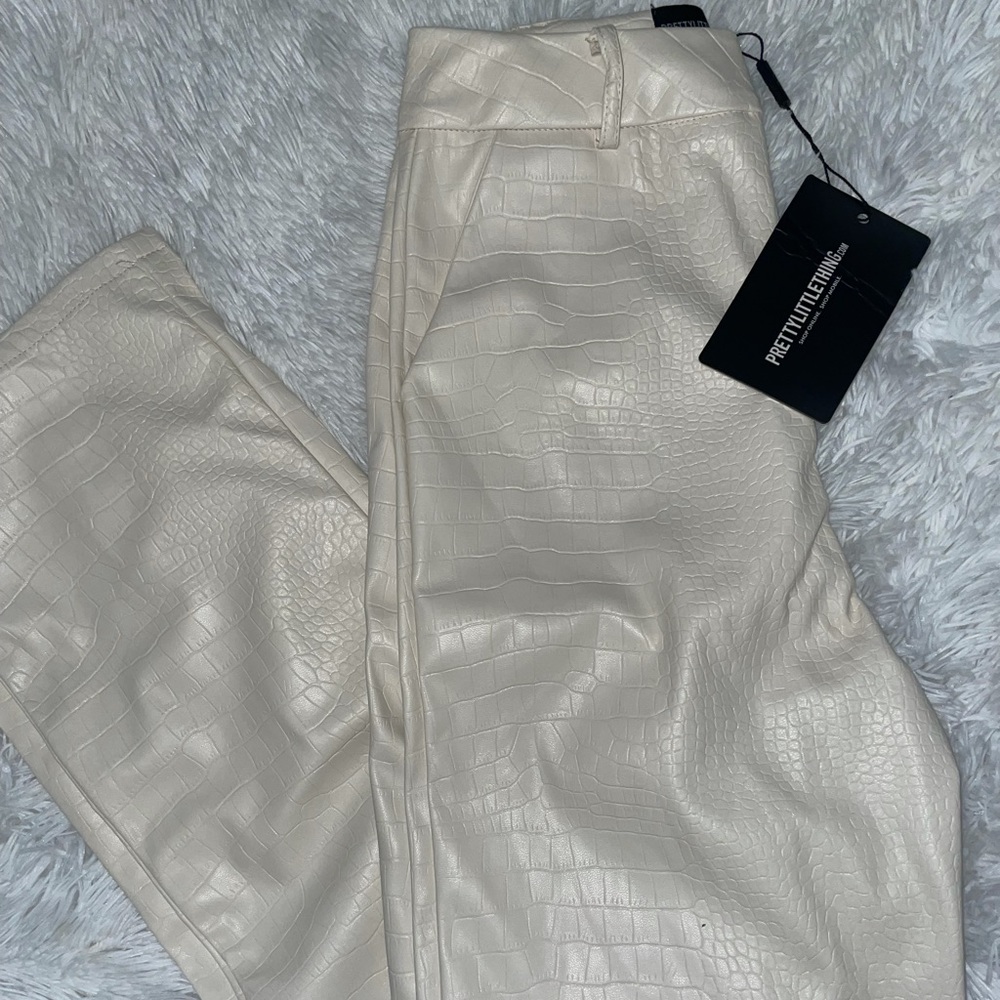 PRETTY LITTLE THING PANTS